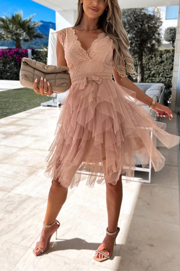EP | Col en V Robe midi sans manches en dentelle