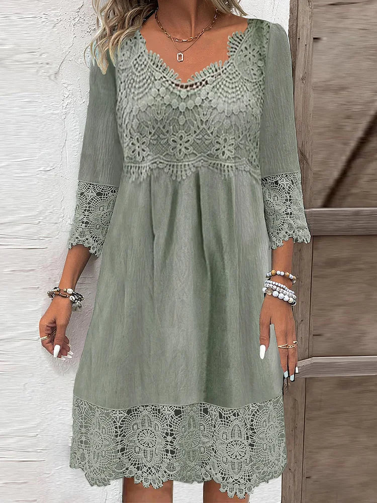 EP | Robe midi intemporelle en dentelle