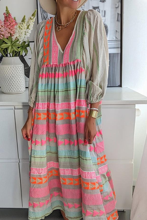 EP | Robe midi rose rayée avec clé grecque et chaîne orange