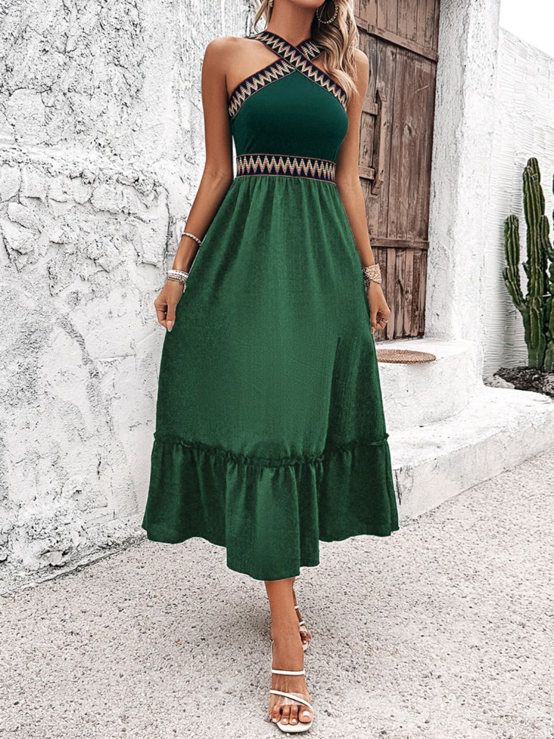 EP | Devine Robe midi sans manches plissée et fendue