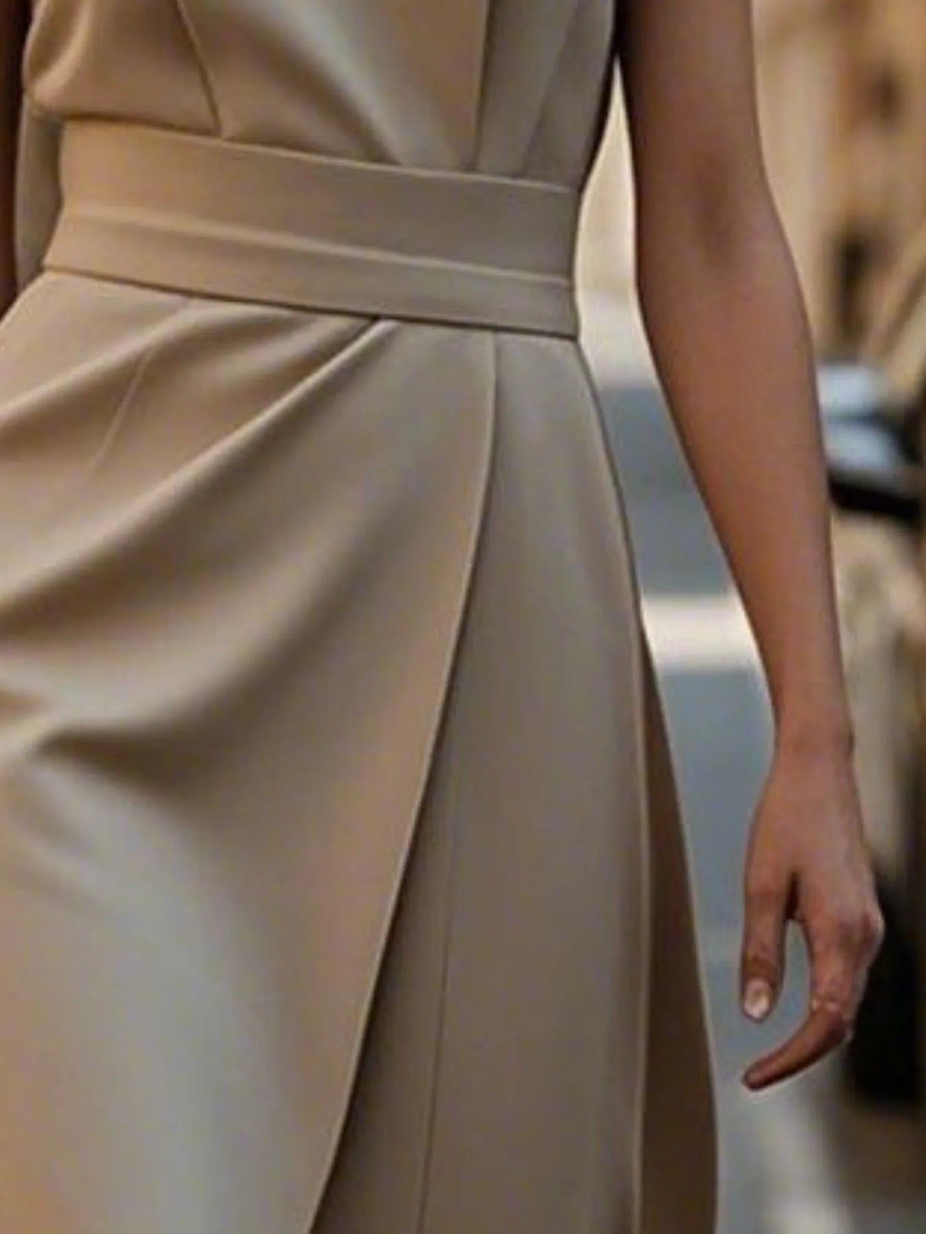 EP | Col rond Robe midi sans manches