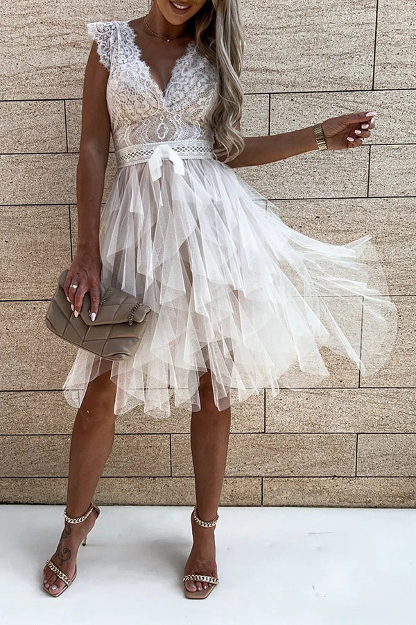 EP | Col en V Robe midi sans manches en dentelle