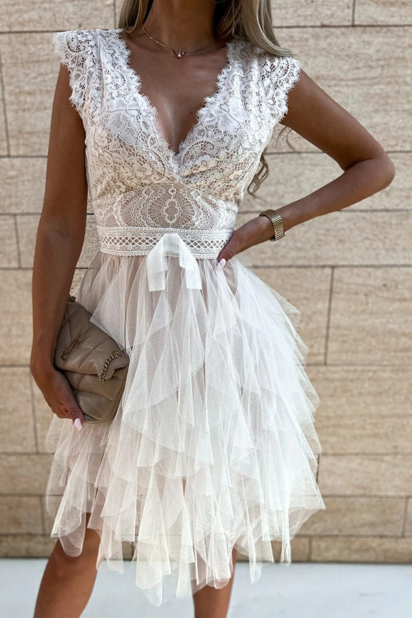 EP | Col en V Robe midi sans manches en dentelle