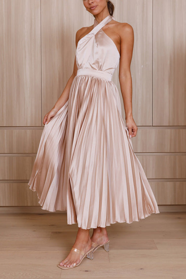 EP | Beaming Smile Robe midi plissée en satin ras du cou