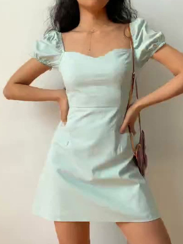 EP | Mini-robe vintage à manches bouffantes