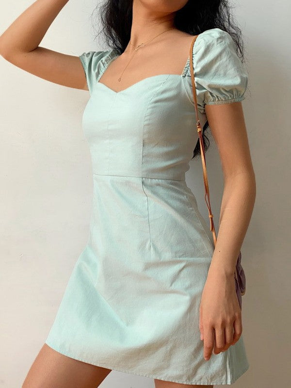 EP | Mini-robe vintage à manches bouffantes