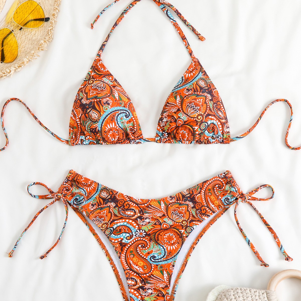 Tendance et intemporel Bikini