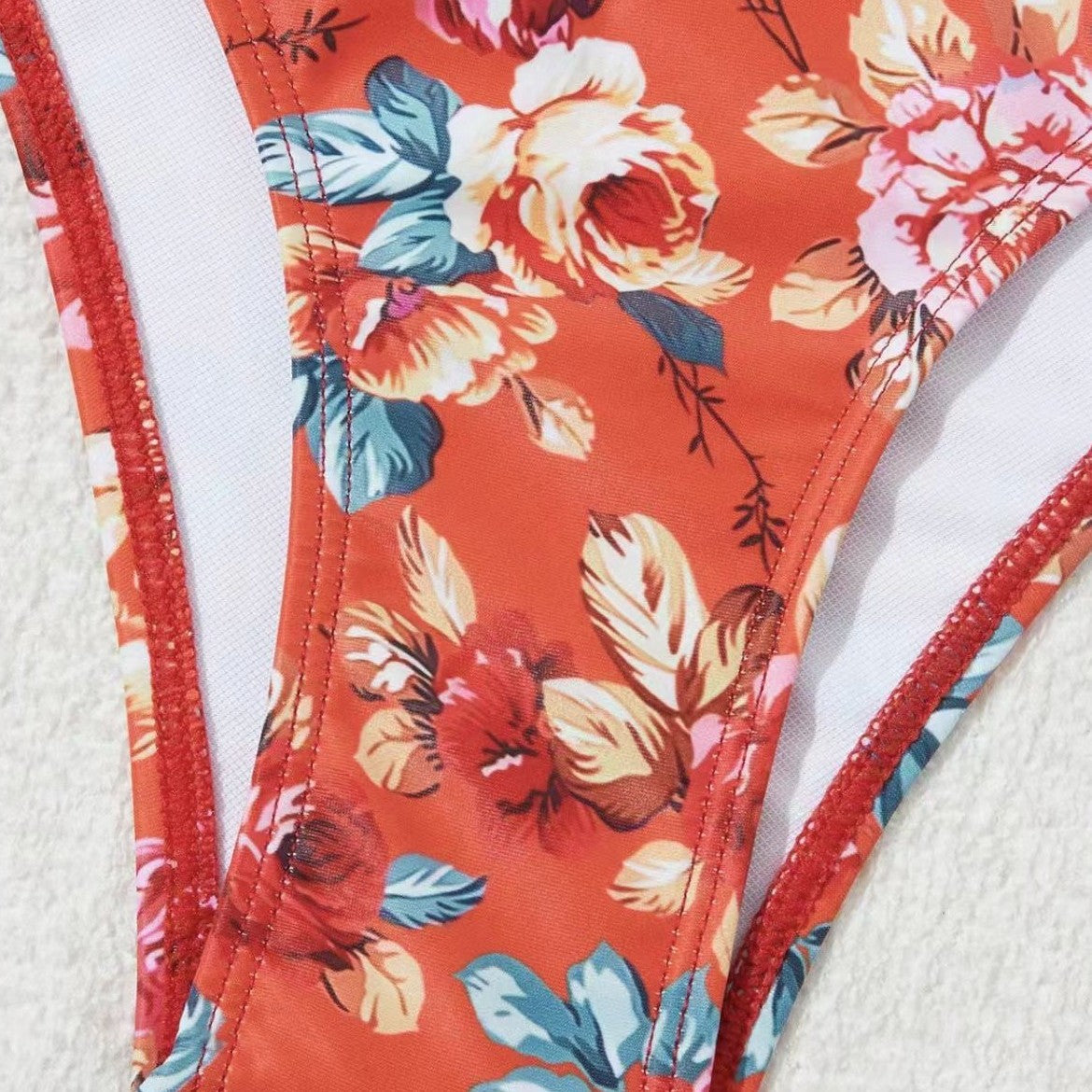 Fluide et fabuleux Bikini