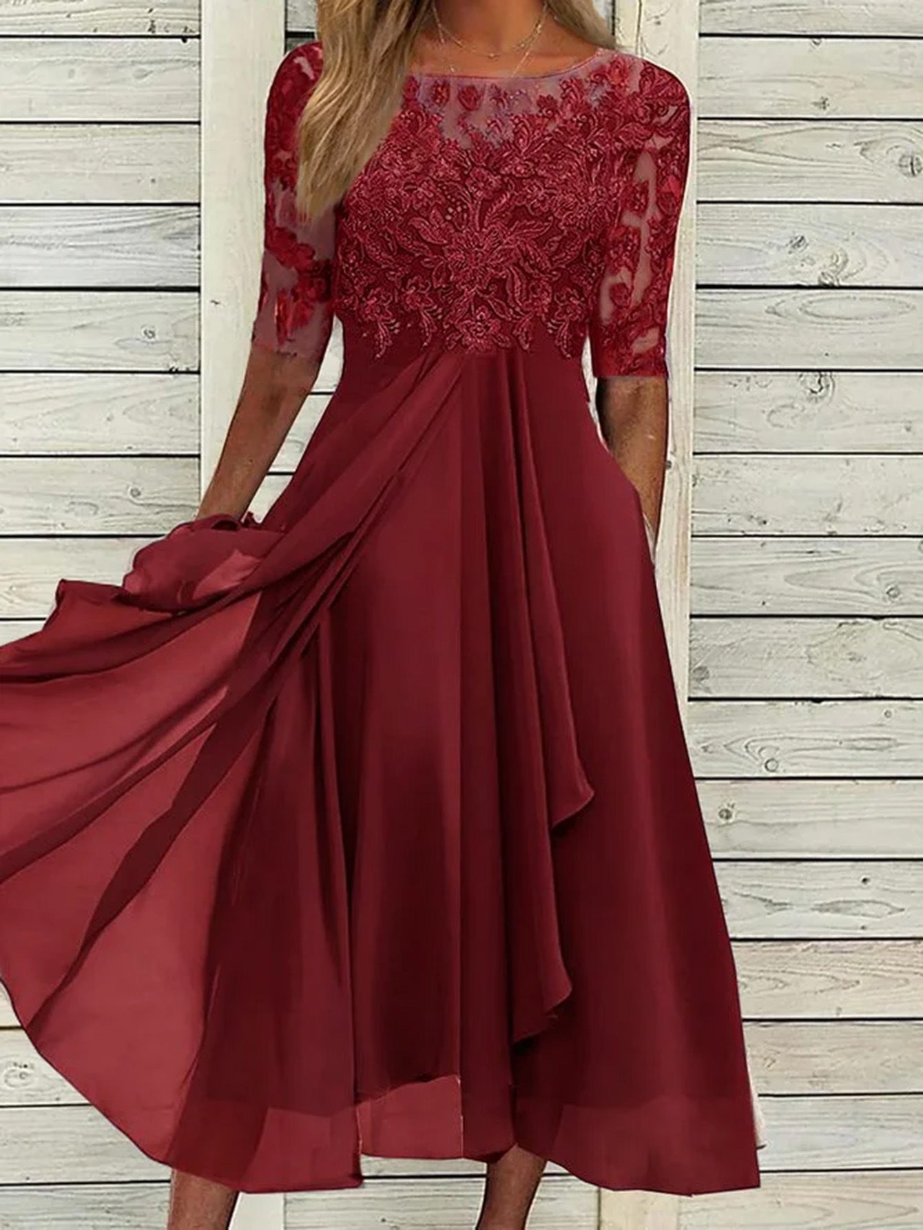 EP | Robe midi élégante en dentelle