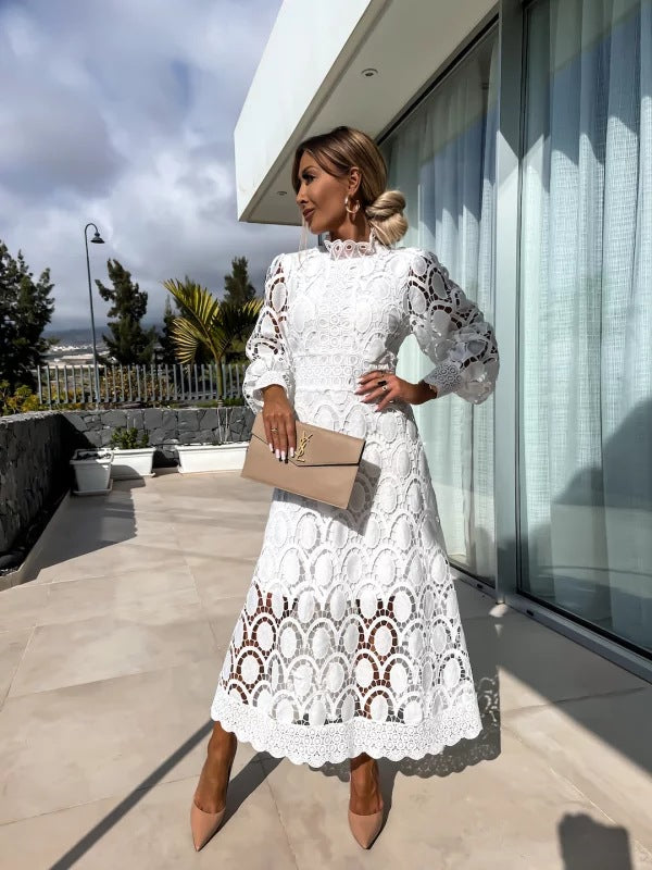 EP | Robe midi élégante en dentelle française