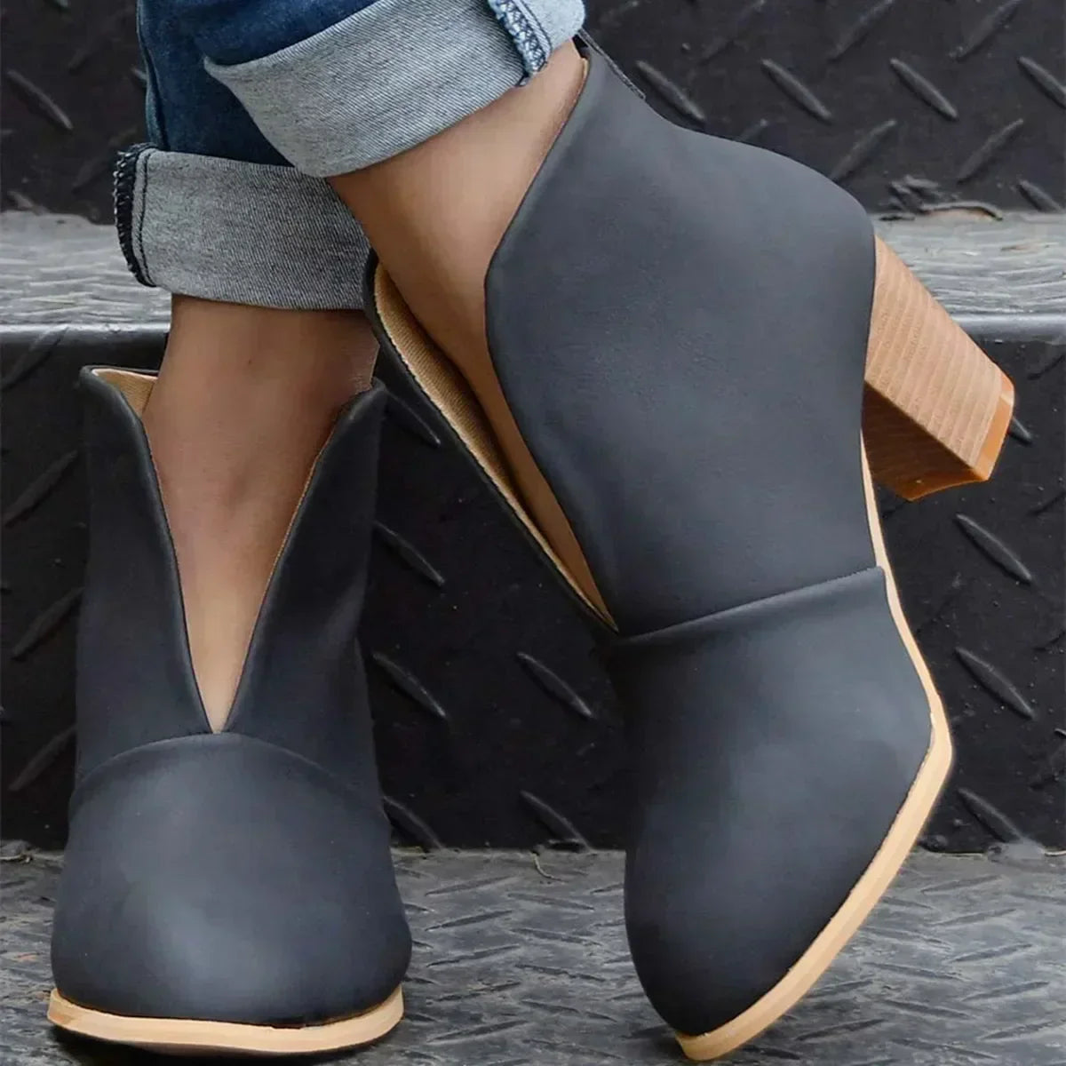 ND | Bottines chics avec décolleté en V et talon bloc