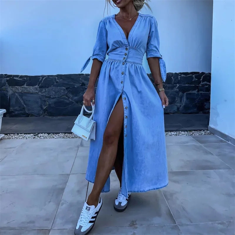 EP | Robe en denim fermée sur le devant par un bouton