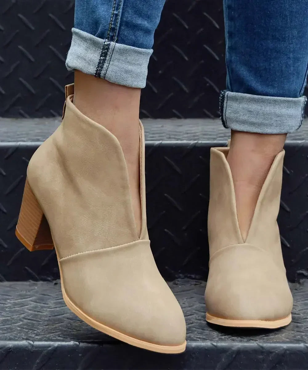 ND | Bottines chics avec décolleté en V et talon bloc