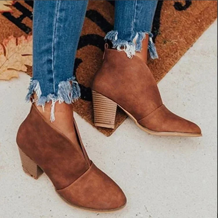 ND | Bottines chics avec décolleté en V et talon bloc