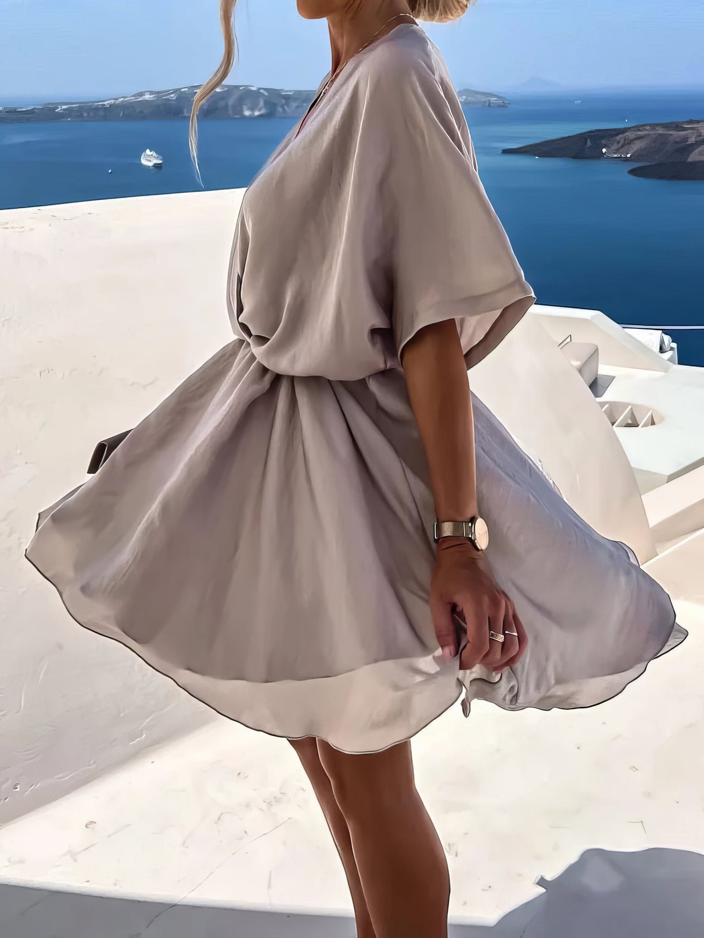 EP | Décolleté lâche en V Mini-robe à manches courtes