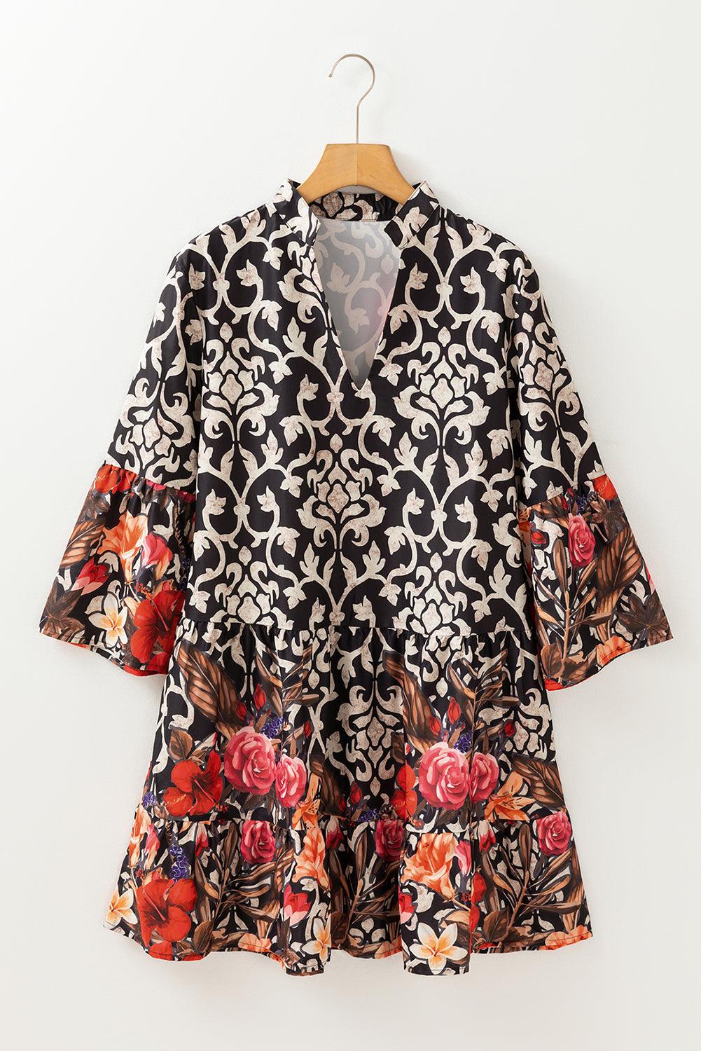 EP | Élégance avec une mini-robe noire pour femme au look vintage