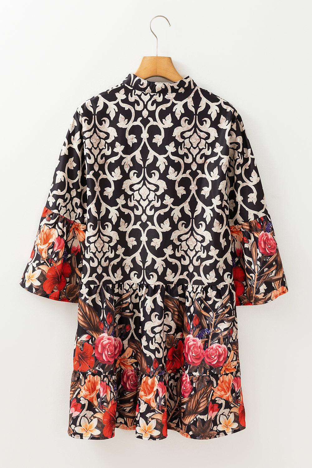 EP | Élégance avec une mini-robe noire pour femme au look vintage