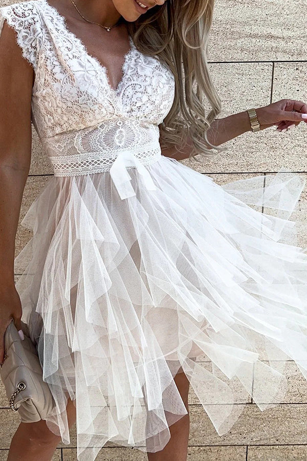 EP | Col en V Robe midi sans manches en dentelle
