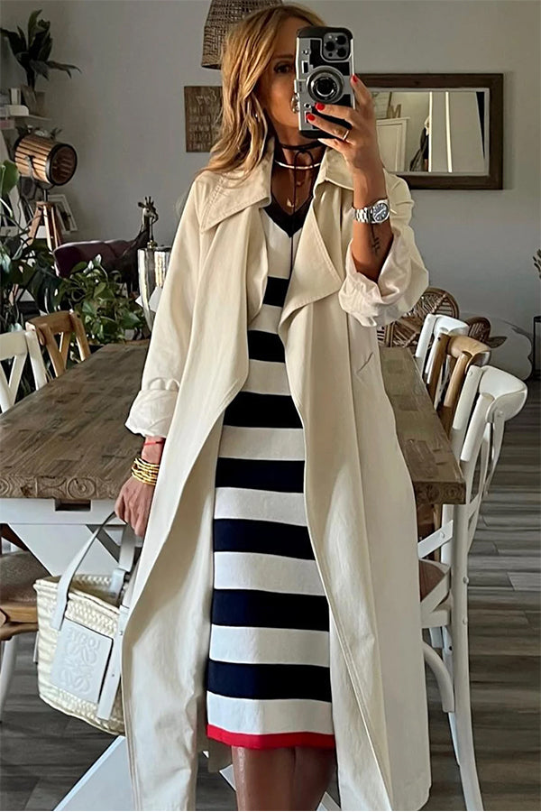 EP | rayures Robe midi élégante avec décolleté en V et manches longues