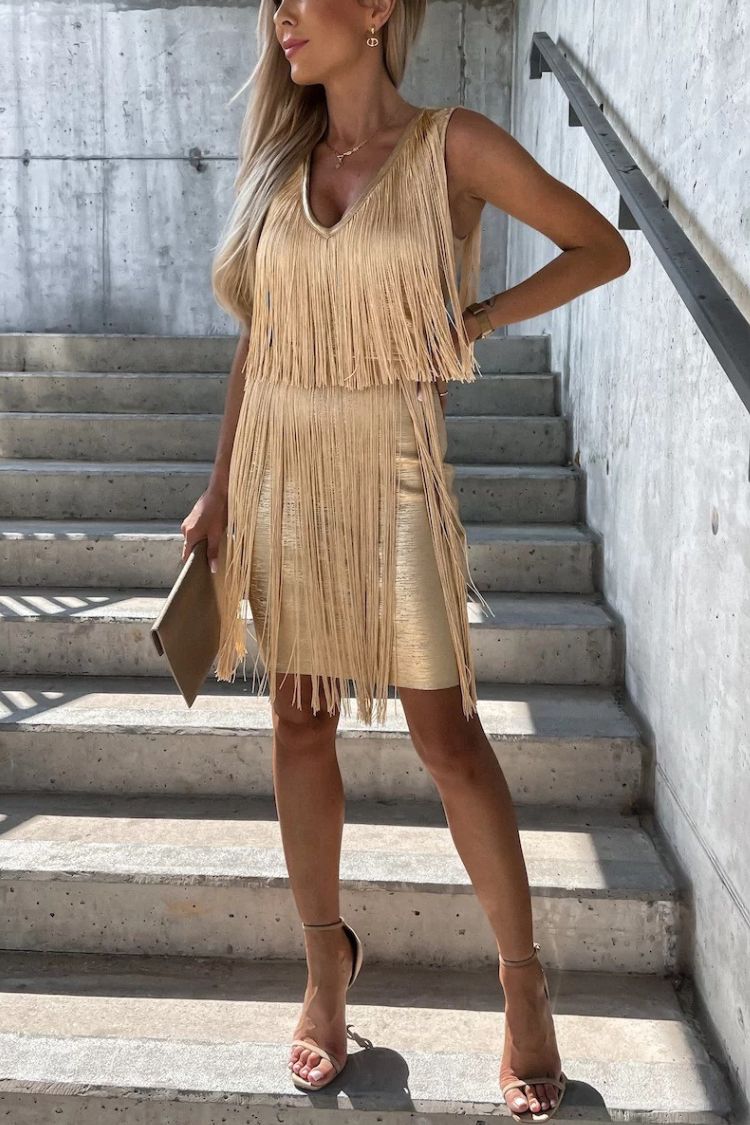 EP | Mini-robe sans manches avec décolleté en V et glands