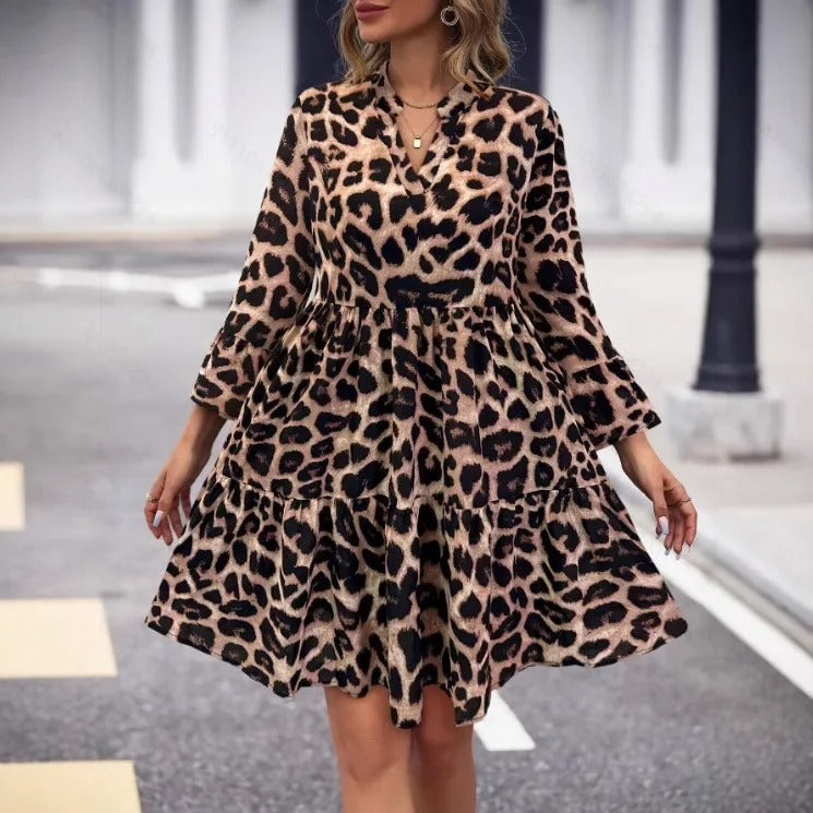 EP | Mini-robe à manches longues avec décolleté en V et imprimé léopard