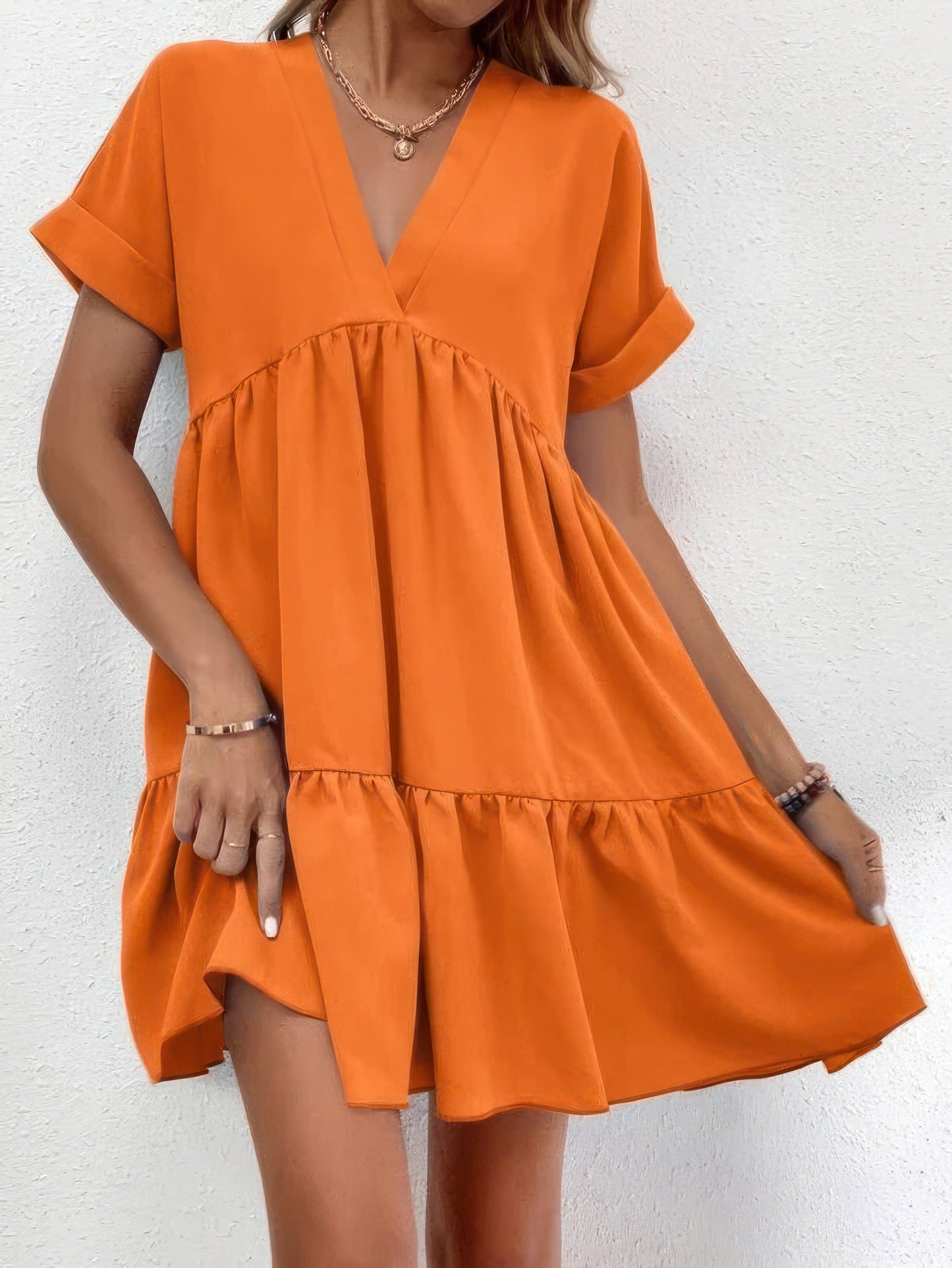 EP | Solid Mini-robe col V à manches courtes