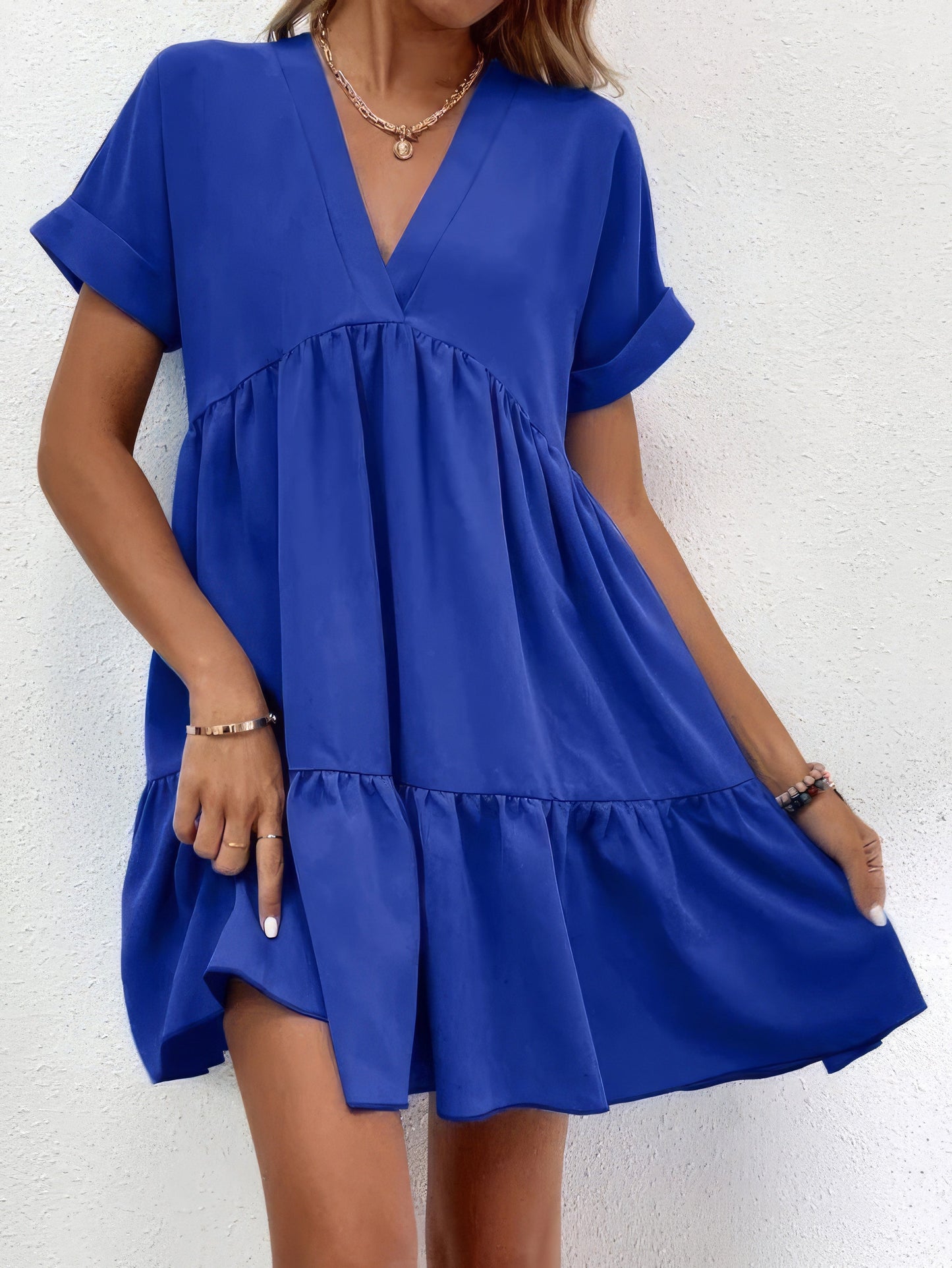 EP | Solid Mini-robe col V à manches courtes