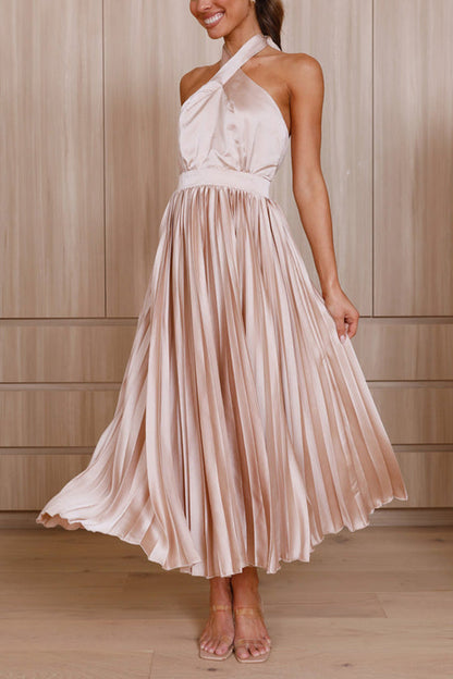 EP | Beaming Smile Robe midi plissée en satin ras du cou