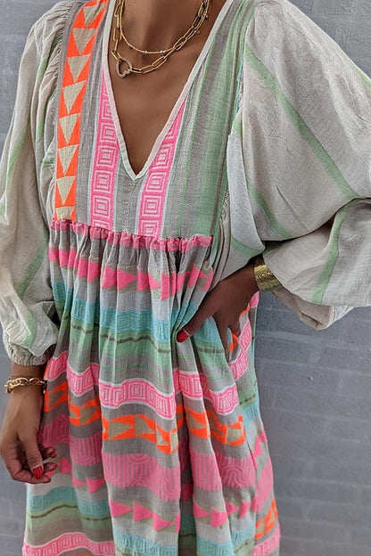 EP | Robe midi rose rayée avec clé grecque et chaîne orange