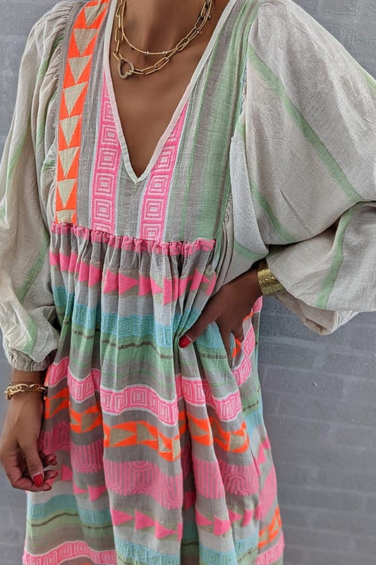 EP | Robe midi rose rayée avec clé grecque et chaîne orange
