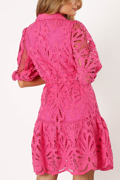 EP | Couleur solide dentelle décolleté manches ballon et taille cravate mini robe