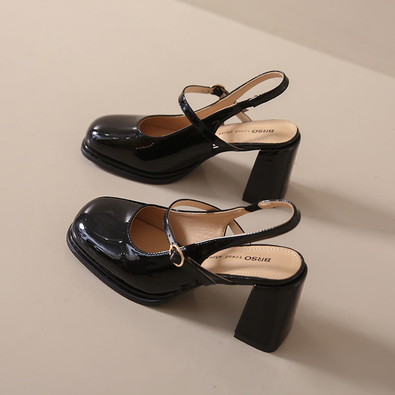 ND | Chaussures à talon épais et lanière ajustable