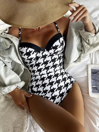 EP | Maillot de bain général à la mode et minimaliste