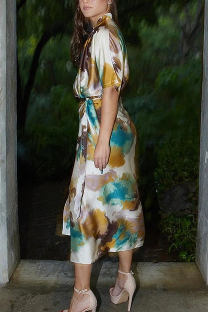 EP | Cityscape Moment Satin Tie Dye Print Demi-manches Wrap Robe Midi