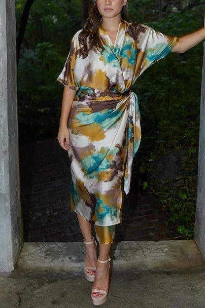 EP | Cityscape Moment Satin Tie Dye Print Demi-manches Wrap Robe Midi